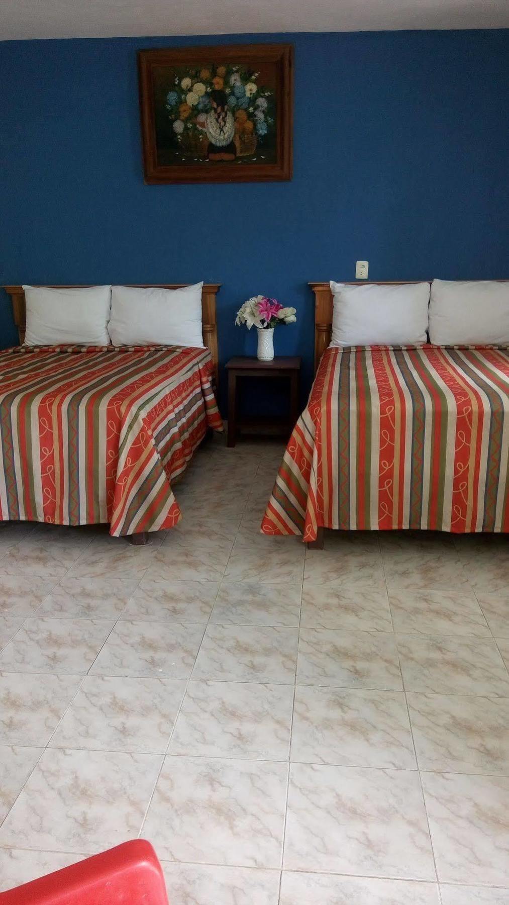 La Alegria Hotel Playa del Carmen Exterior photo